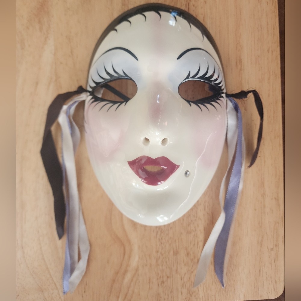 Beautiful Vintage Mardi Gras Ceramic Mask Decor Signed by Artist